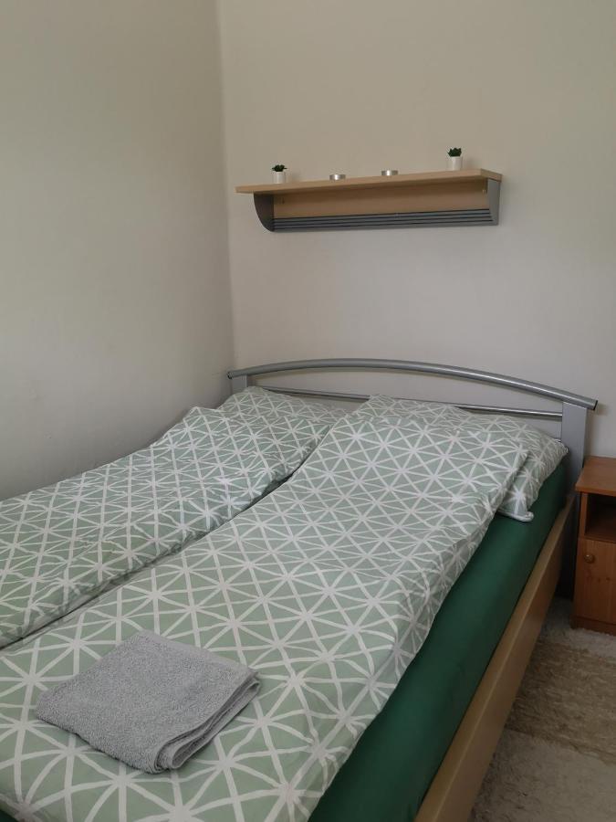 Dorka Apartman 沃尼奥尔茨沃什海吉 外观 照片
