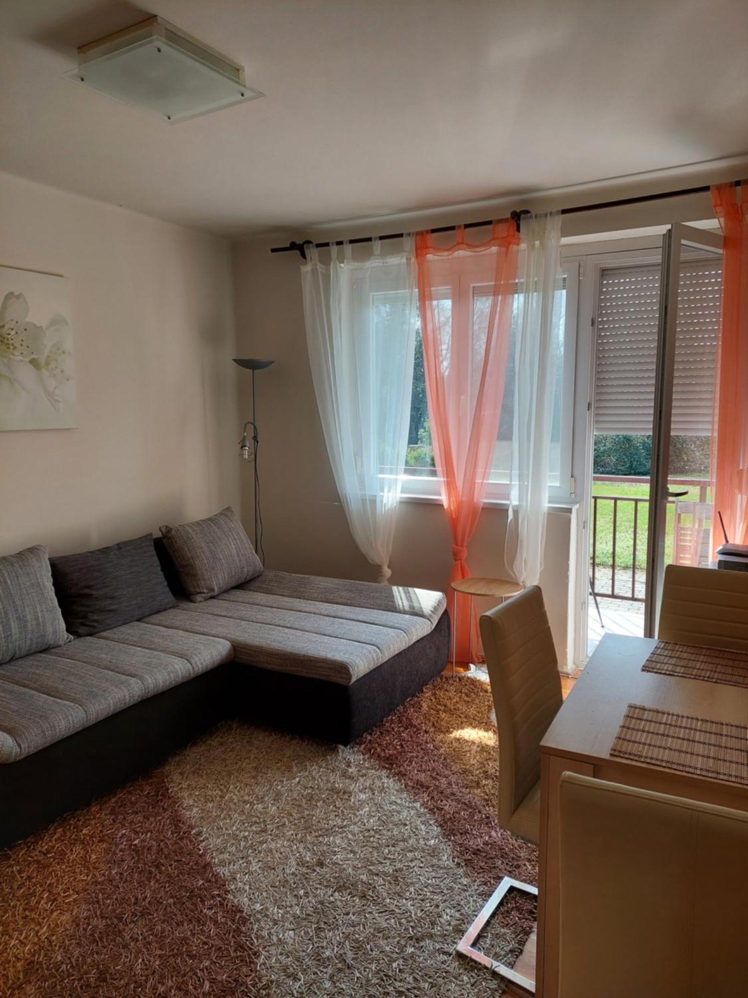 Dorka Apartman 沃尼奥尔茨沃什海吉 外观 照片